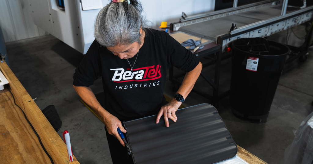 Top 6 Reasons Why to Choose Plastic Injection Molding